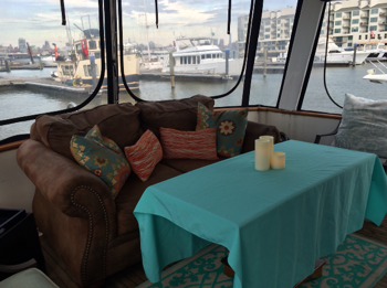 Yacht 40 fantail table